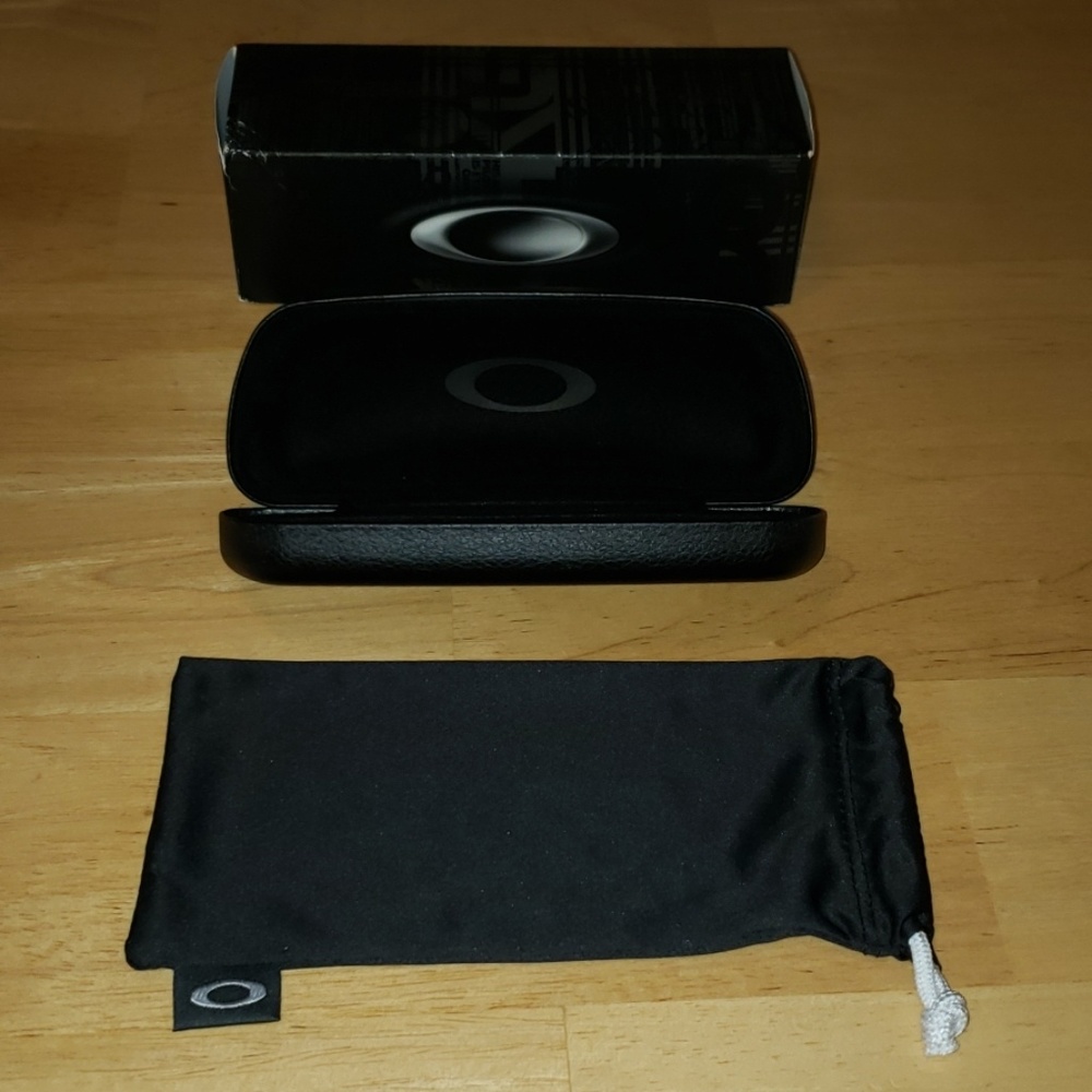 AUTHENTIC black Oakley glasses case